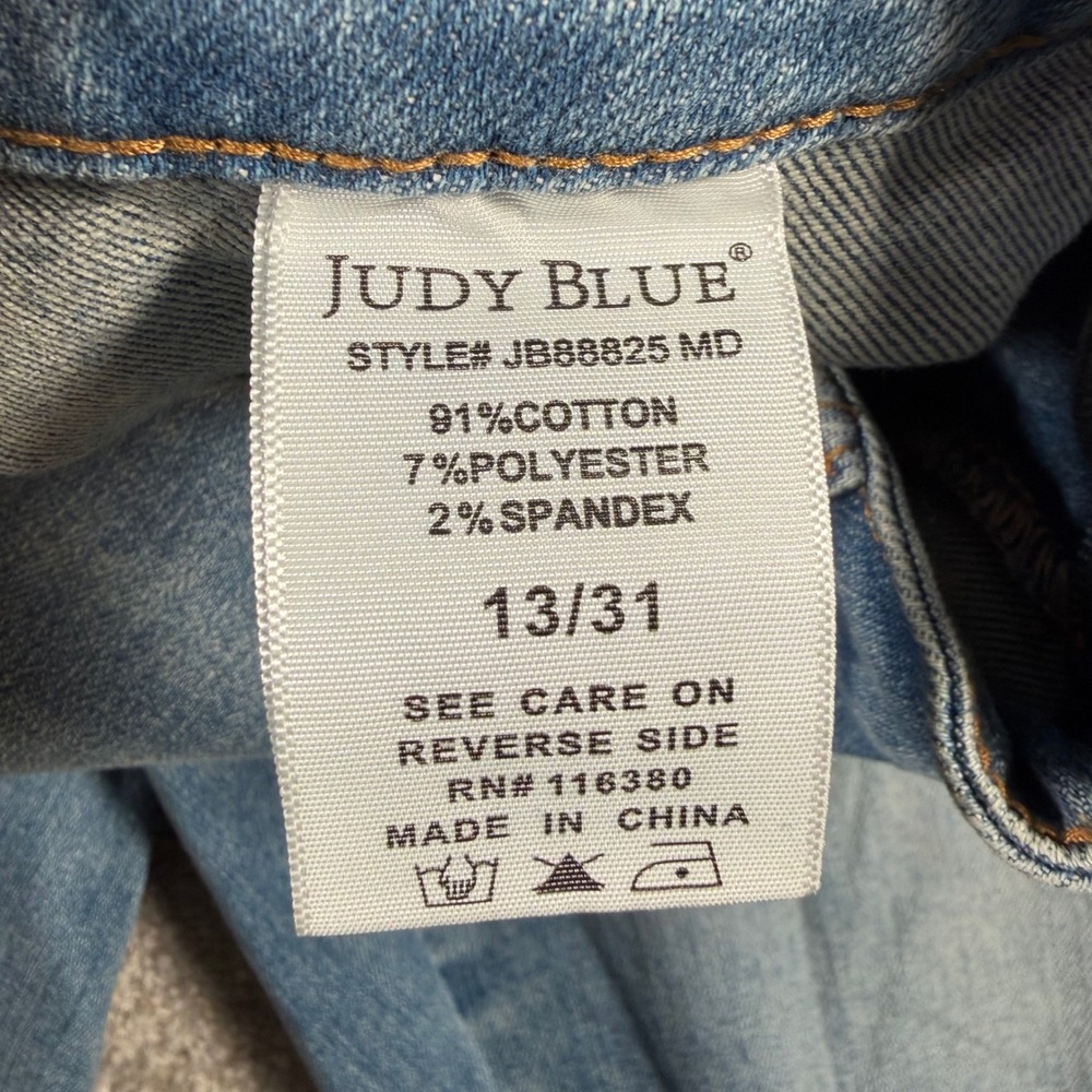 Judy Blue Boyfriend Fit Jeans Women 13/31 (FITS 30x34) Distressed Patch Pockets - Picture 5 of 11